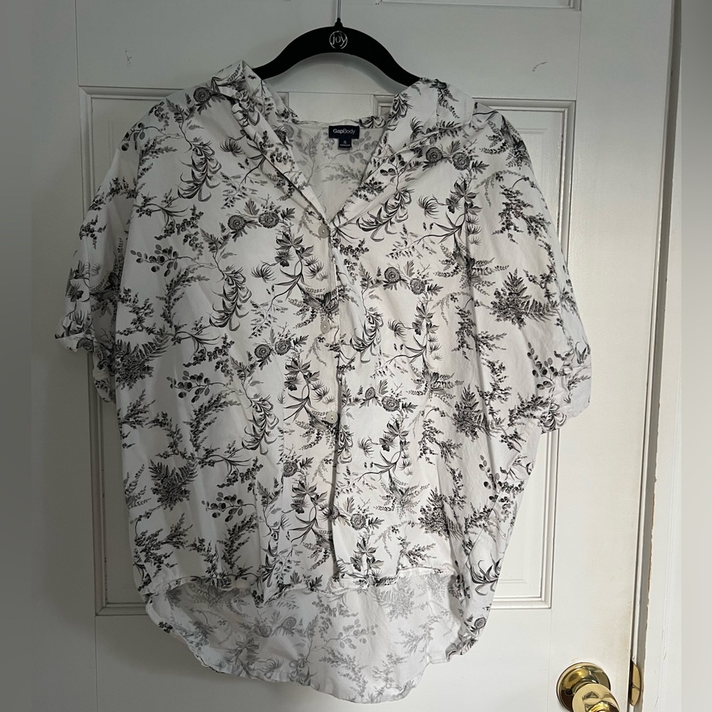 GAP White and Black Floral Poplin Pajama Top with Dolman Sleeve